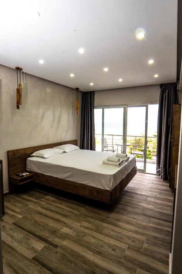 Nikolaidis Apartments ネア・プラギア エクステリア 写真