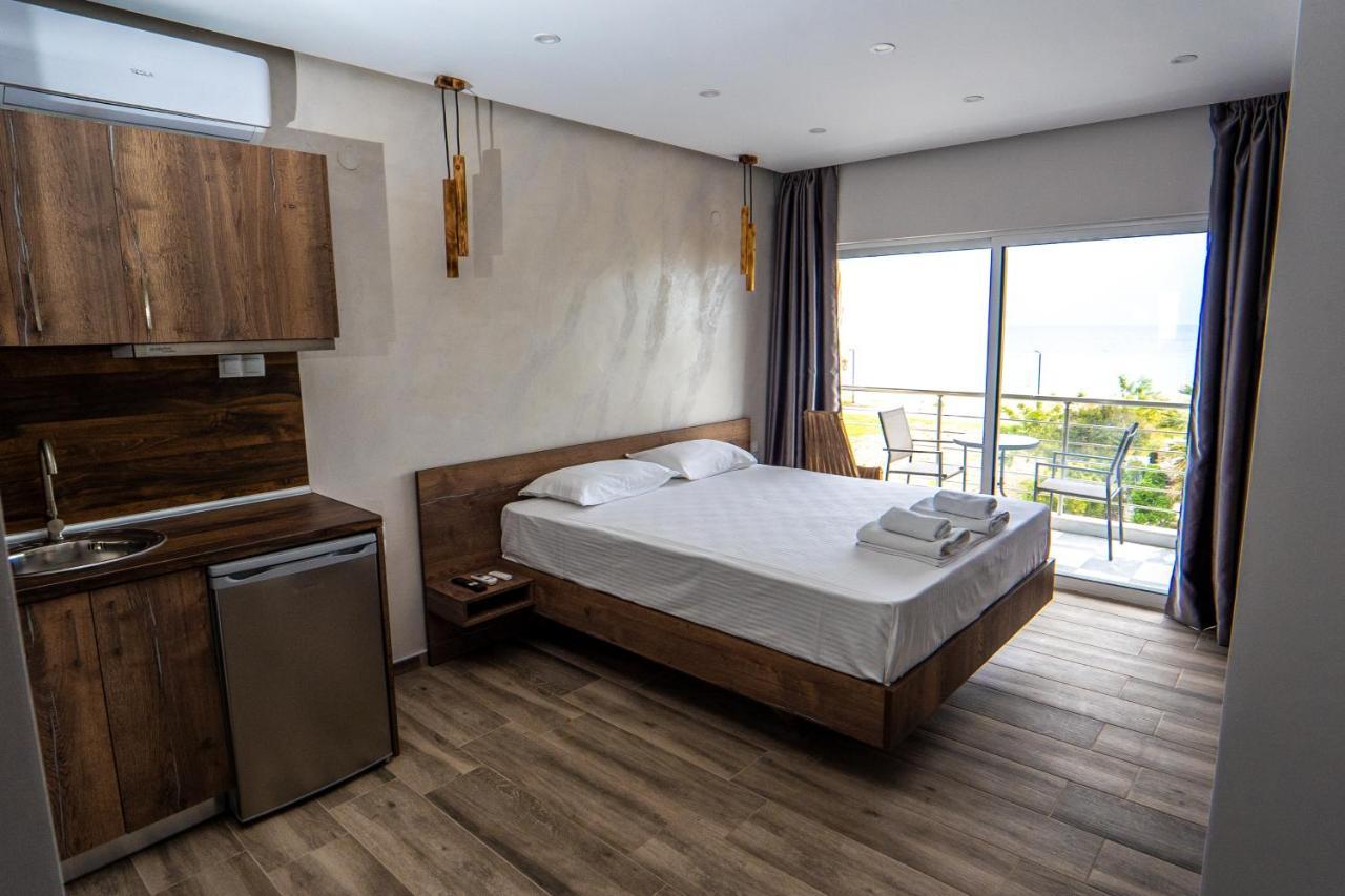 Nikolaidis Apartments ネア・プラギア エクステリア 写真