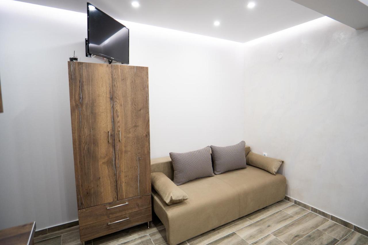 Nikolaidis Apartments ネア・プラギア エクステリア 写真