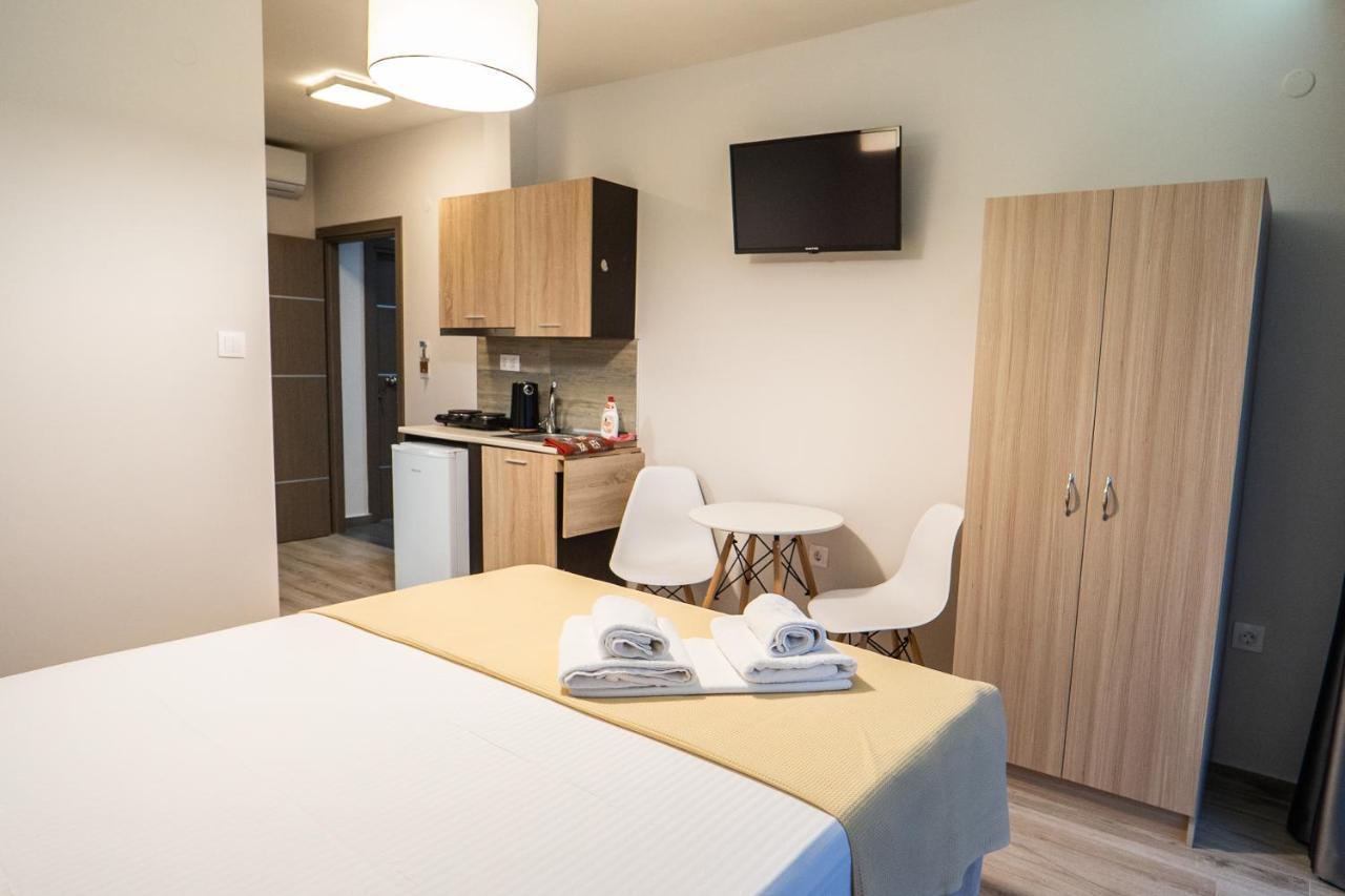 Nikolaidis Apartments ネア・プラギア エクステリア 写真