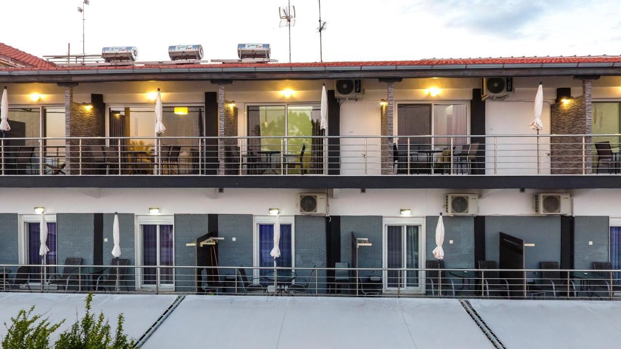 Nikolaidis Apartments ネア・プラギア エクステリア 写真