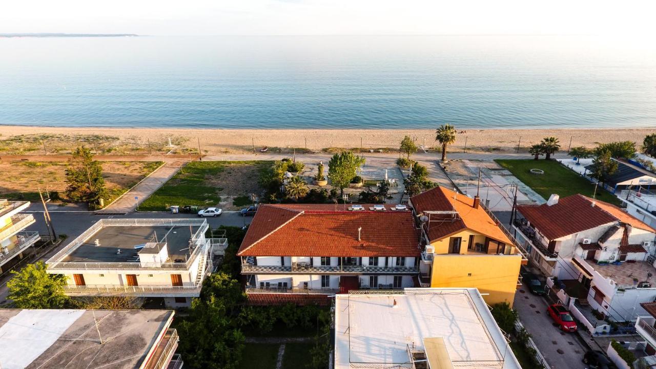 Nikolaidis Apartments ネア・プラギア エクステリア 写真