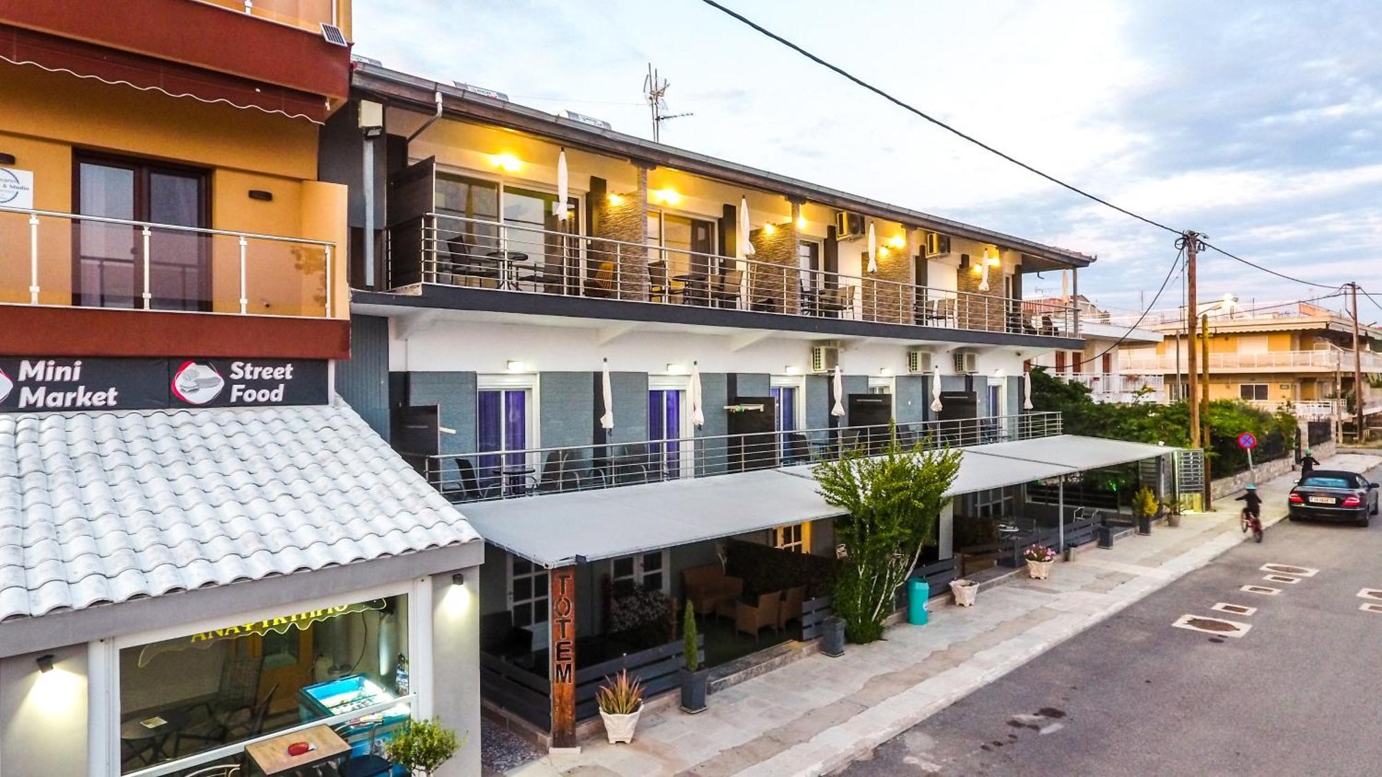 Nikolaidis Apartments ネア・プラギア エクステリア 写真